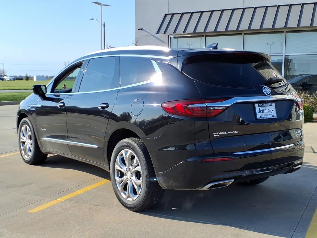 Used 2020 Buick Enclave Avenir w/ Avenir Technology Package image 4