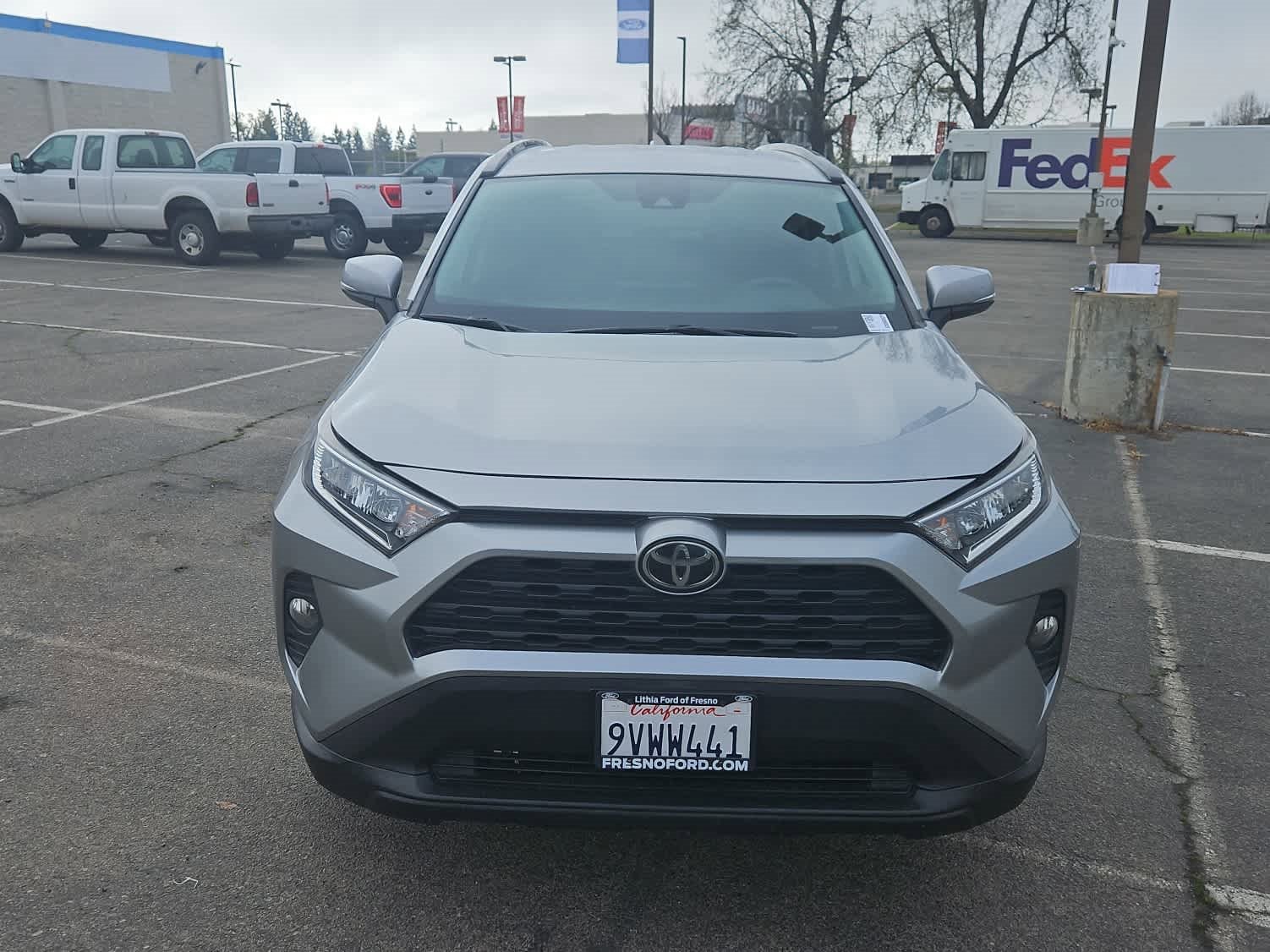 Used 2020 Toyota RAV4 XLE image 4