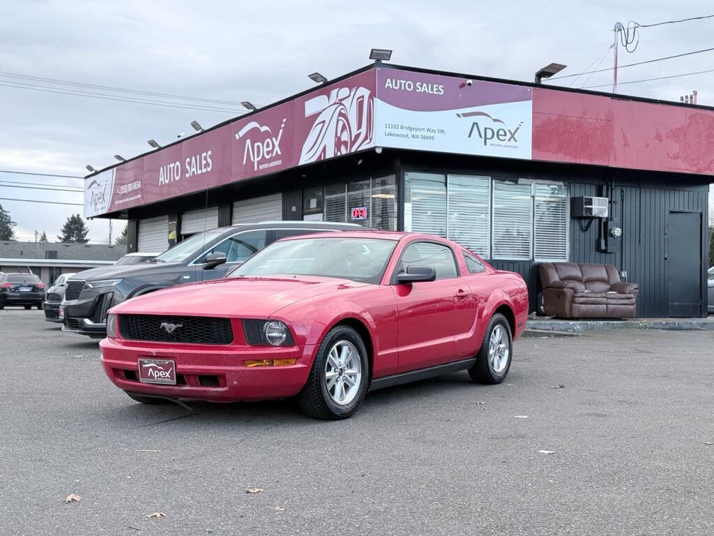 Used 2008 Ford Mustang Premium image 2