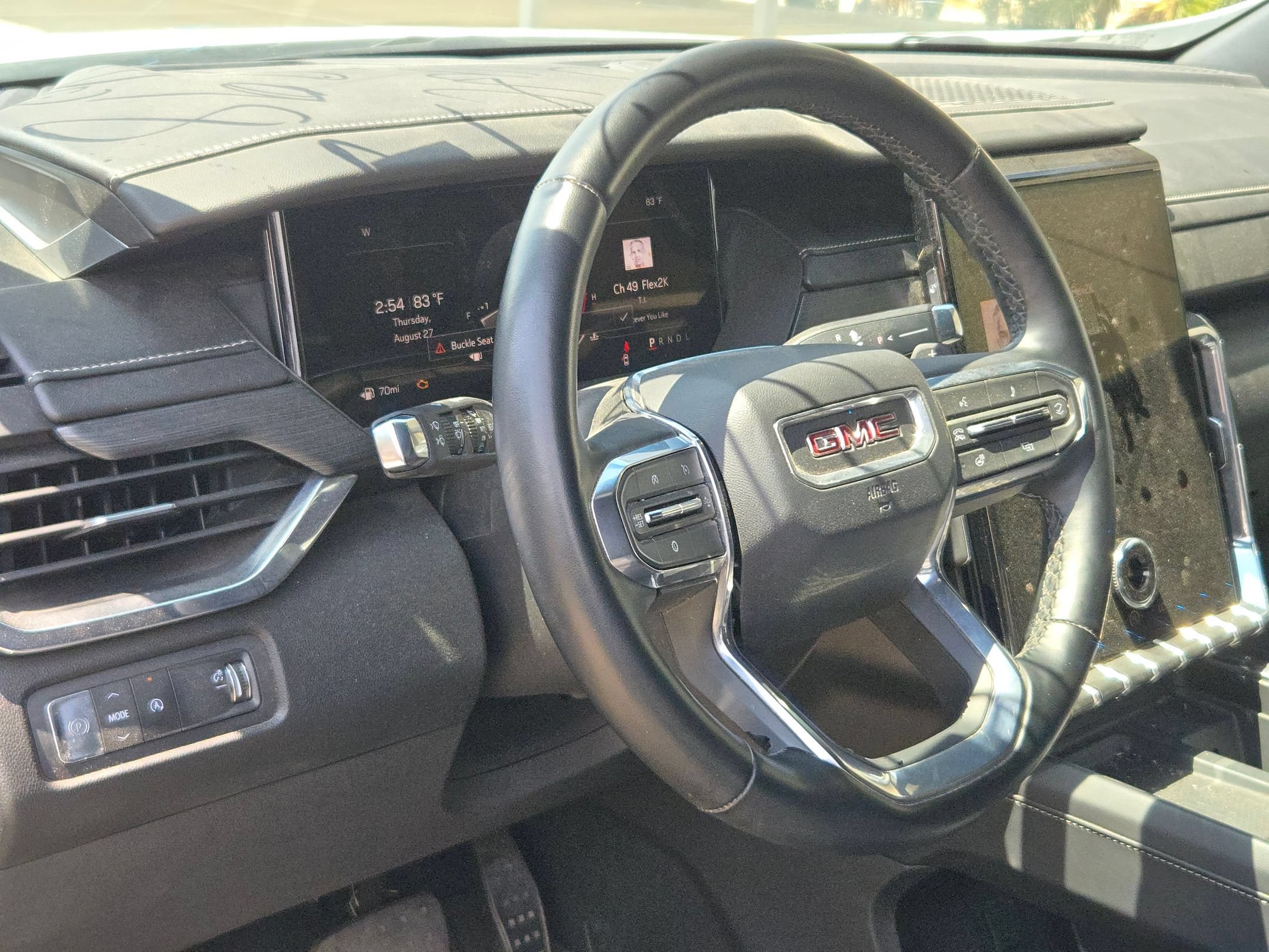 Used 2025 GMC Acadia Elevation w/ Elevation Premium Package FWD image 10