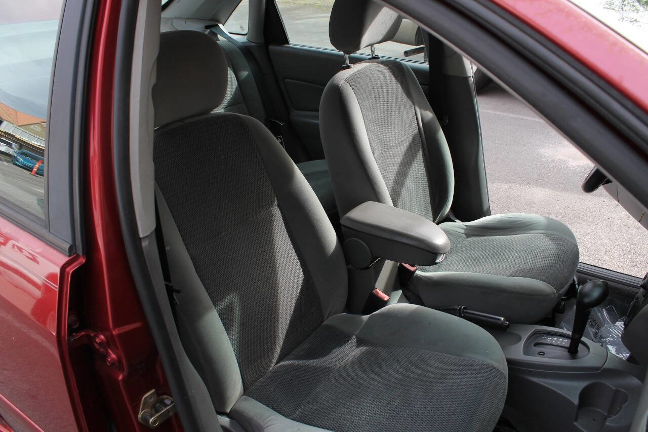 Used 2003 Ford Focus SE FWD image 28