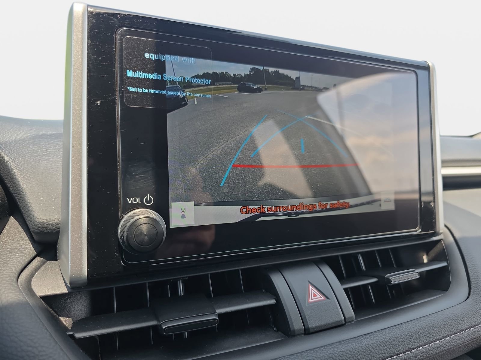 Used 2025 Toyota RAV4 LE AWD/4WD image 22