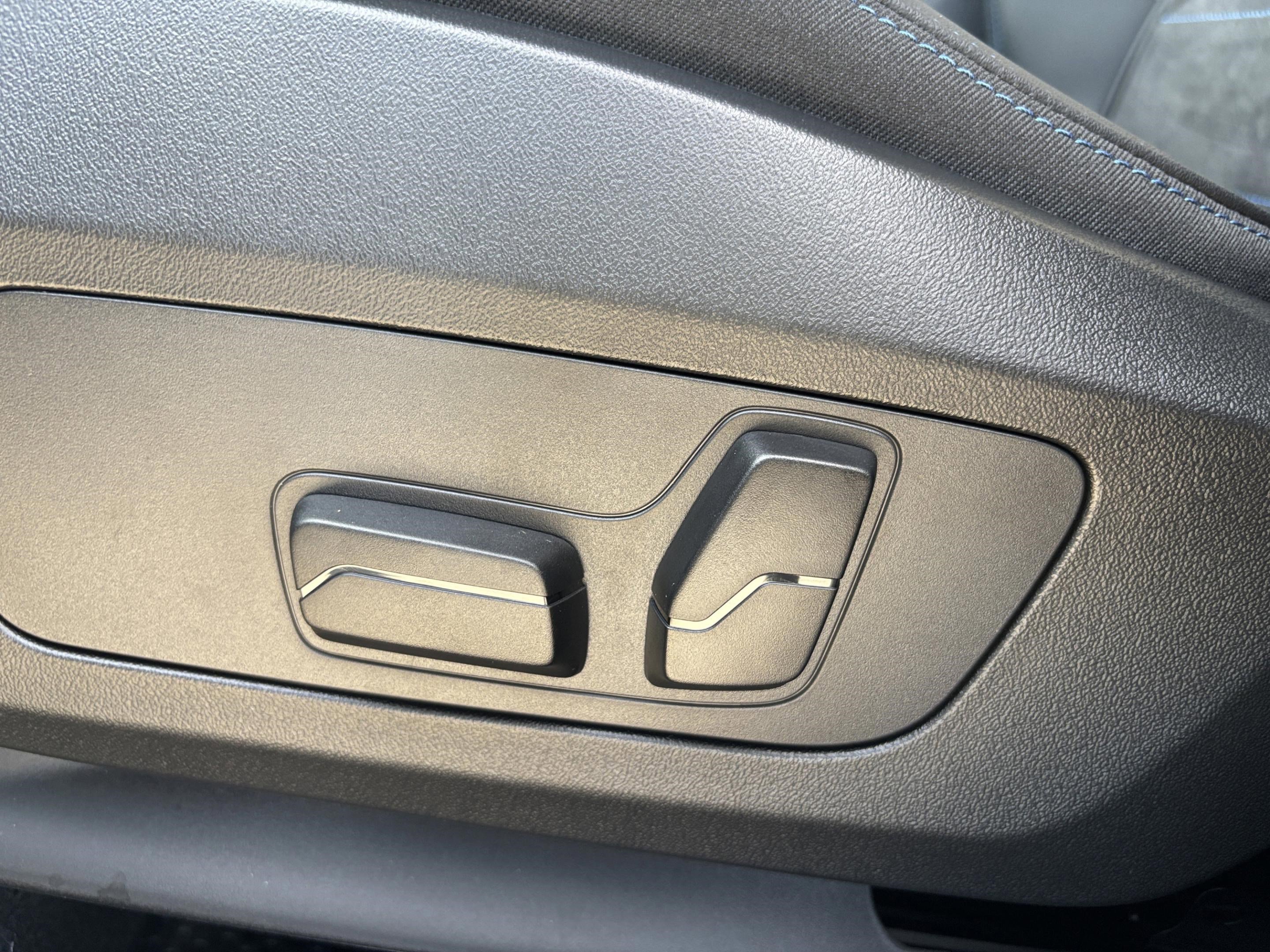 Used 2026 BMW X1 xDrive28i w/ Technology Package image 19