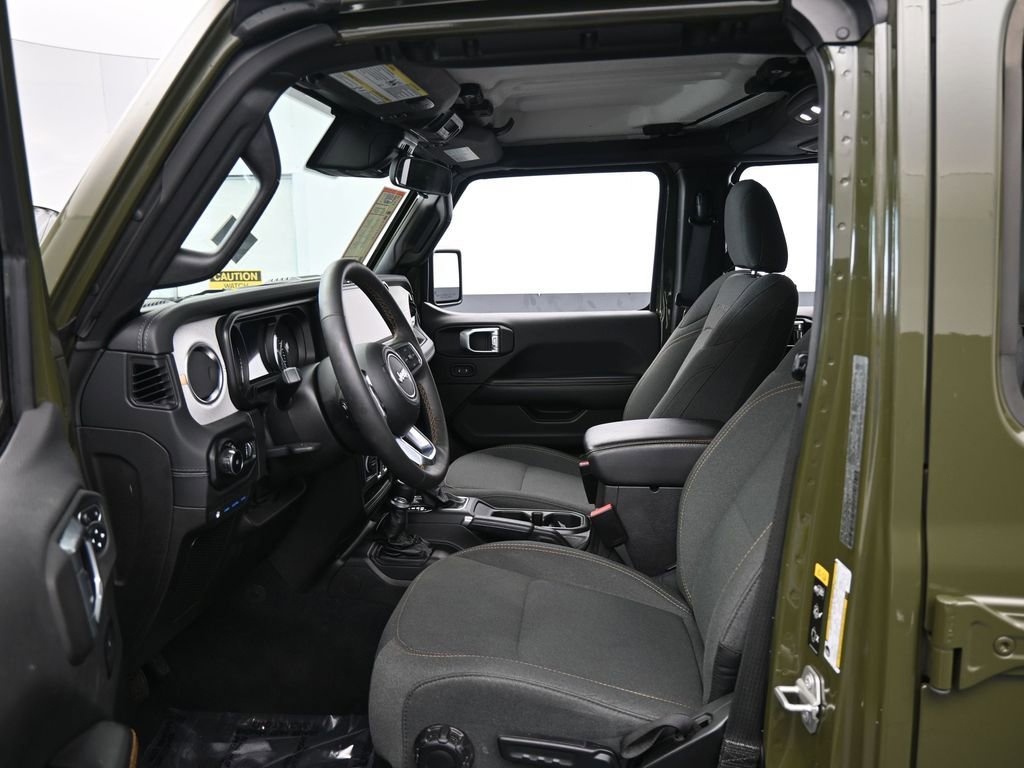 Used 2024 Jeep Wrangler Unlimited Sahara image 11