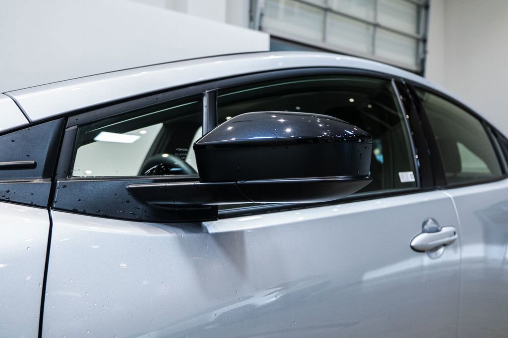 Certified 2025 Toyota Prius XLE image 9