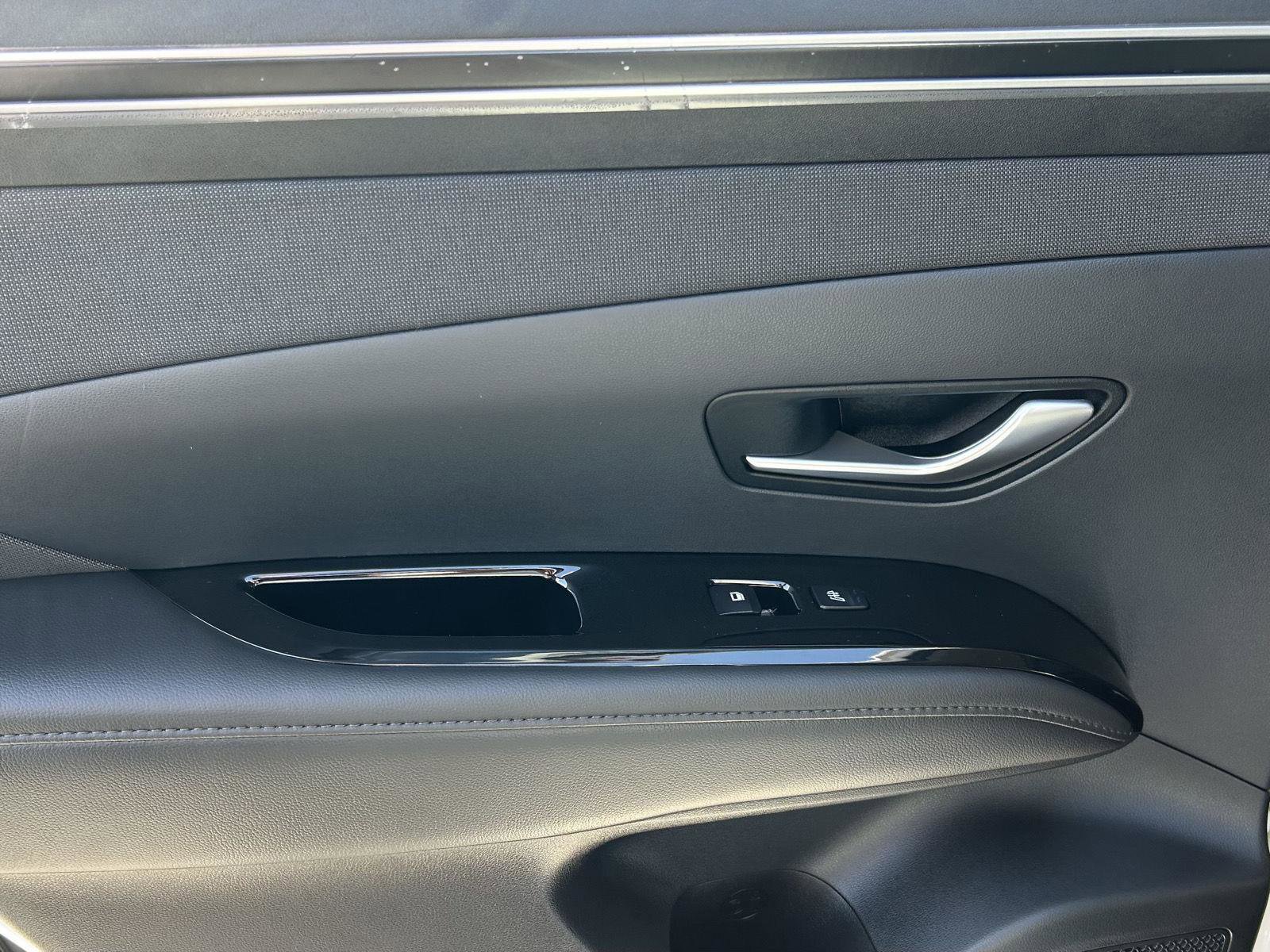 Used 2024 Hyundai Tucson Limited image 15