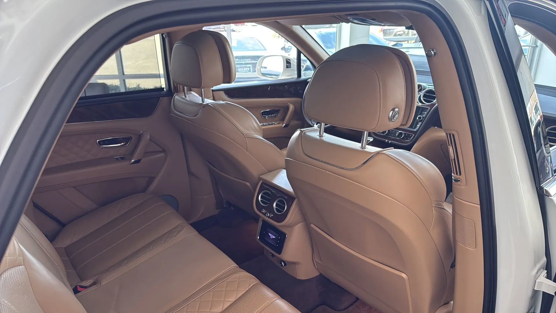 Used 2017 Bentley Bentayga W12 Sport Utility 4D image 18