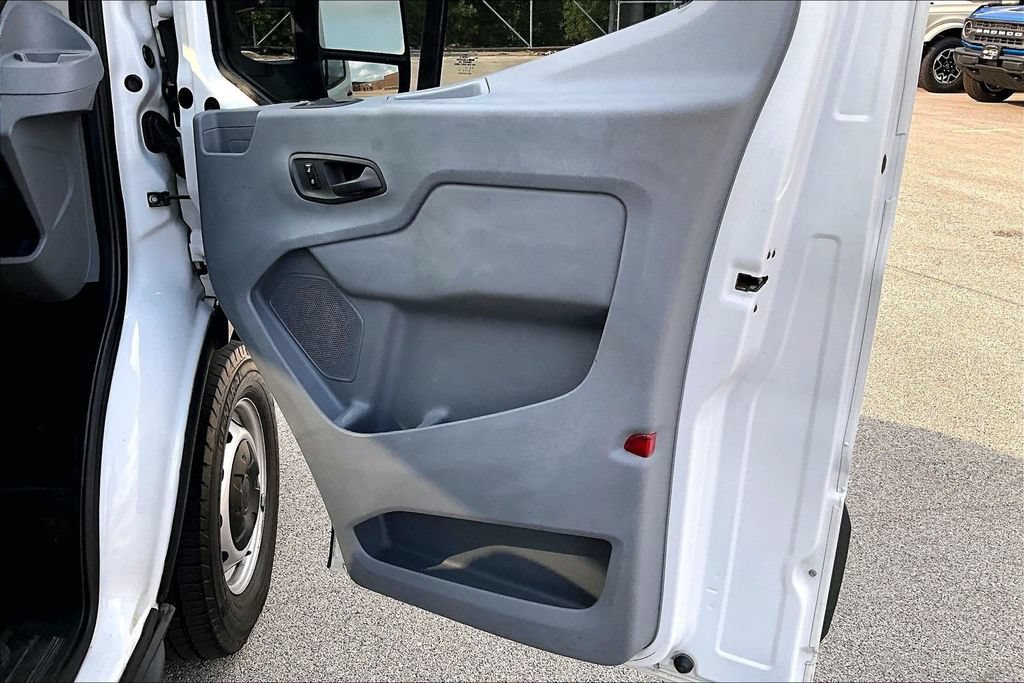 Used 2016 Ford Transit 250 138 RWD image 21