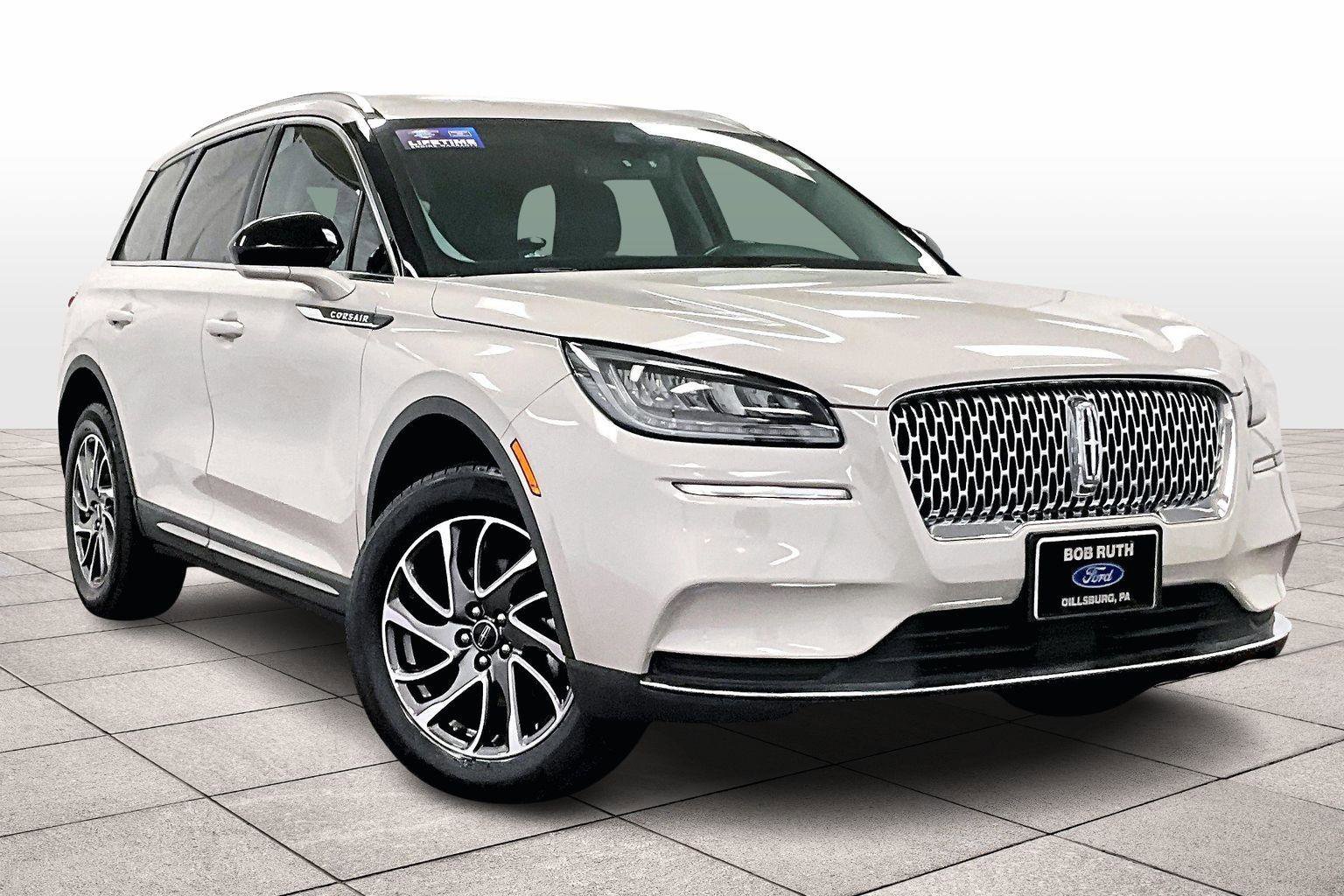 Used 2021 Lincoln Corsair AWD w/ Equipment Group 101A image 2