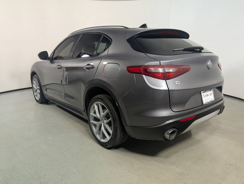 Used 2018 Alfa Romeo Stelvio Ti Sport AWD/4WD image 5