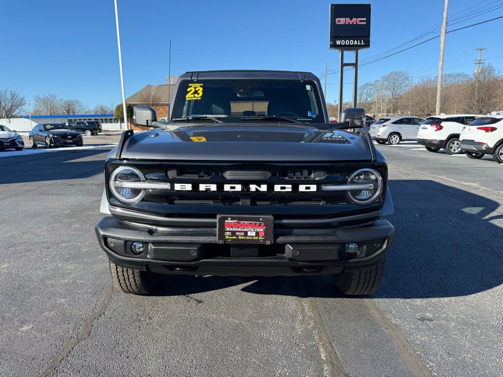 Used 2023 Ford Bronco Outer Banks image 2