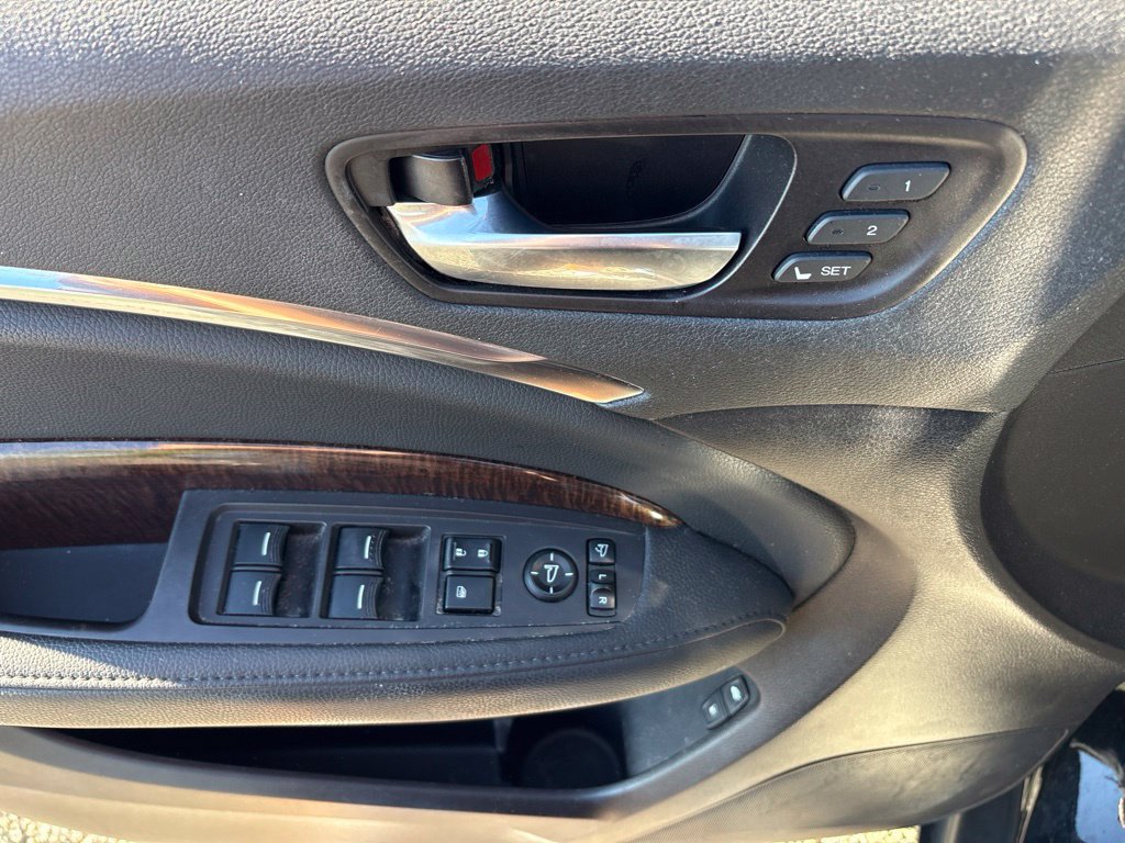 Used 2018 Acura MDX w/ Technology Package FWD image 16