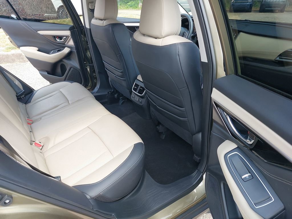 Used 2024 Subaru Outback Limited AWD/4WD image 11