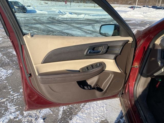 Used 2015 Chevrolet Malibu LT w/ Leather Package image 10