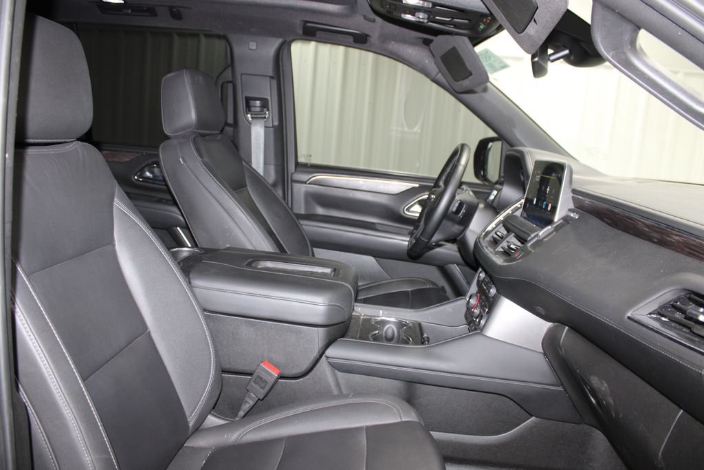 Used 2024 Chevrolet Tahoe Z71 w/ Luxury Package AWD/4WD image 24