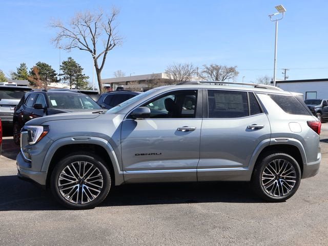 New 2026 GMC Terrain Denali w/ LPO, Black Badging Package AWD/4WD image 4