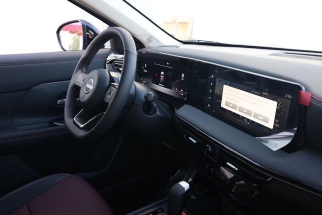 New 2025 Nissan Kicks SR image 20