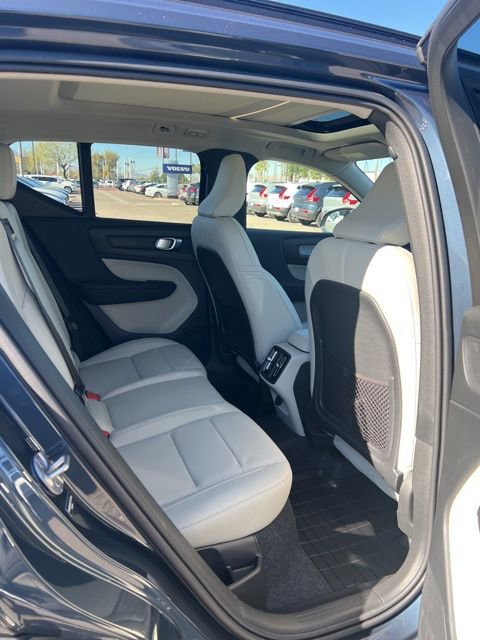 New 2026 Volvo XC40 B4 Plus w/ Protection Package FWD image 30