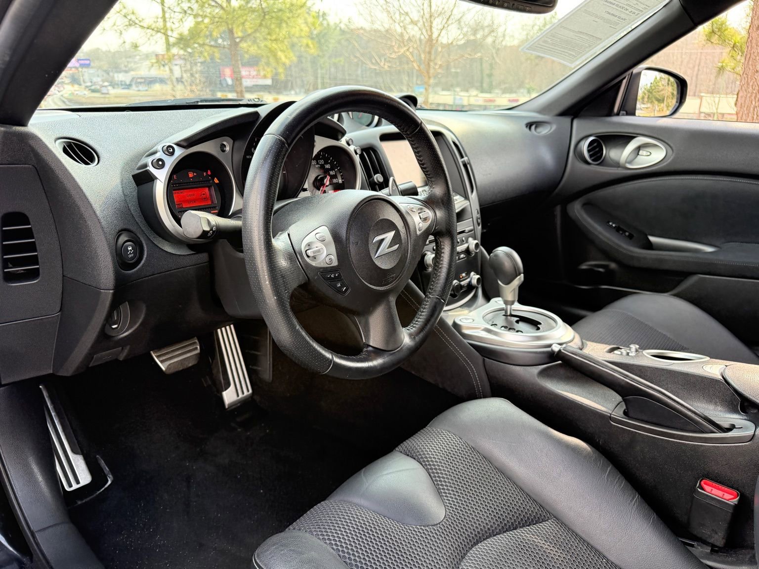 Used 2014 Nissan 370Z Touring w/ Sport Package image 33