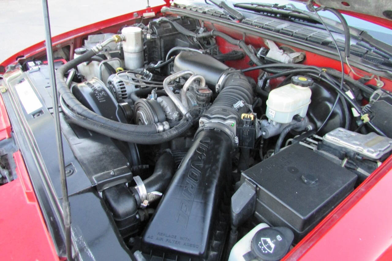 Used 2003 Chevrolet Blazer LS w/ Preferred Equipment Group image 12