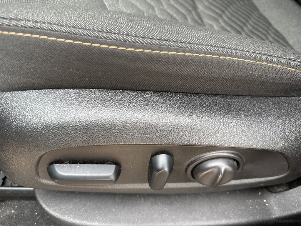 Used 2018 Chevrolet Equinox LT image 5