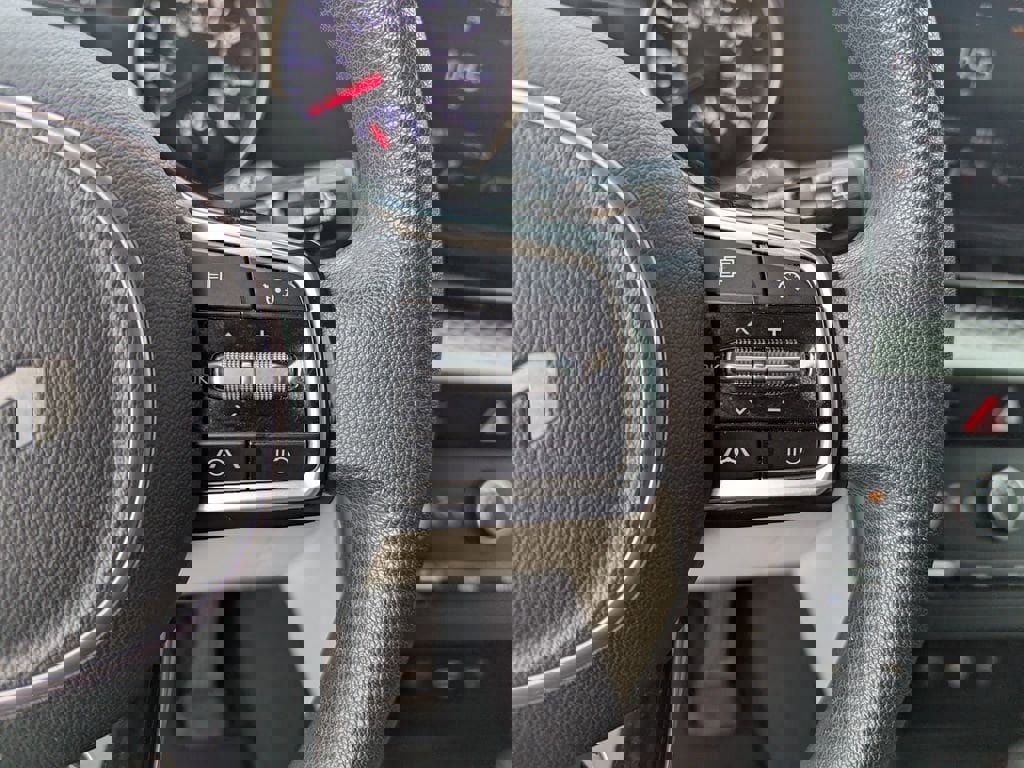 Certified 2024 Kia Carnival LX image 26