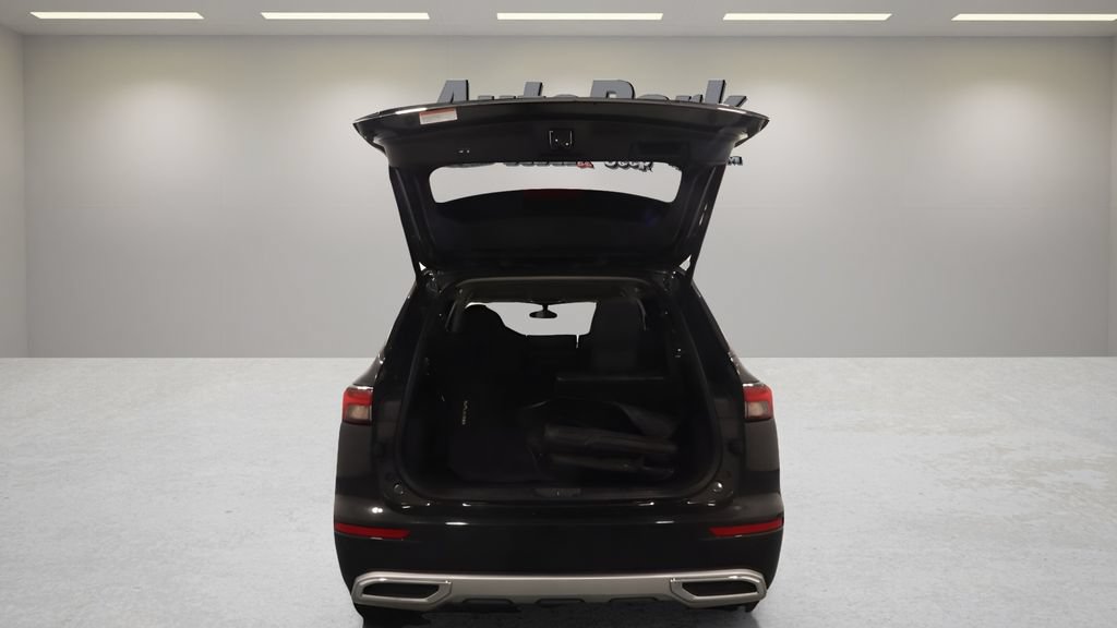 Used 2024 Mitsubishi Outlander SE Black Edition AWD/4WD image 18