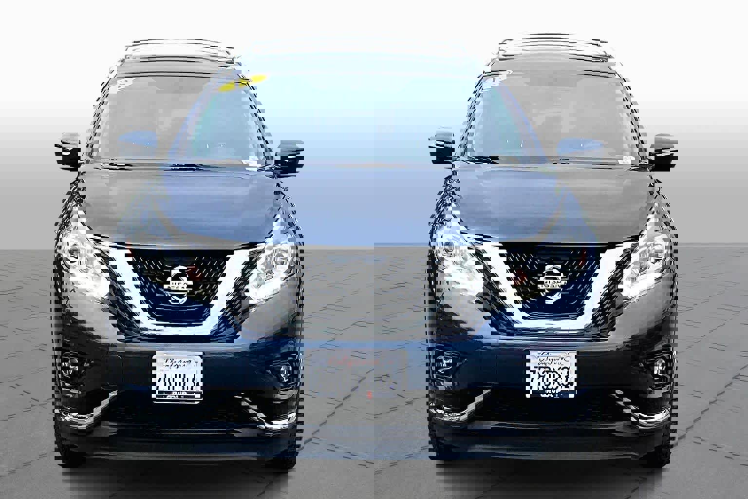 Used 2015 Nissan Murano Platinum w/ Cargo Package w/Cover image 3