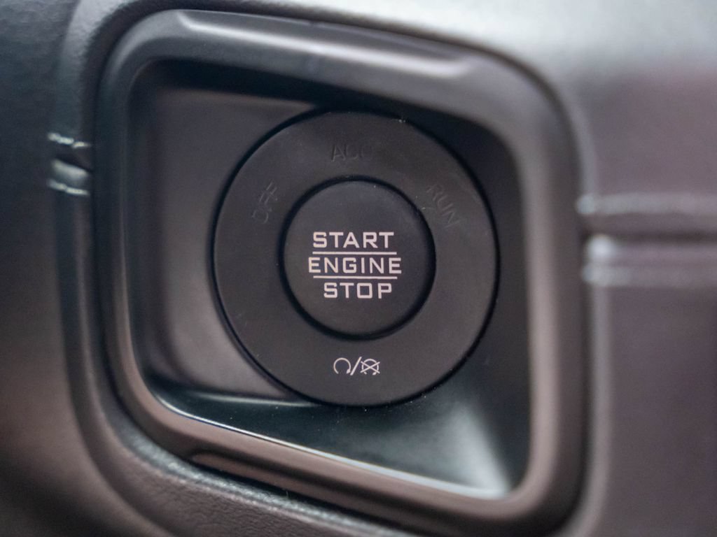 Used 2024 Jeep Wrangler High Altitude AWD/4WD image 21
