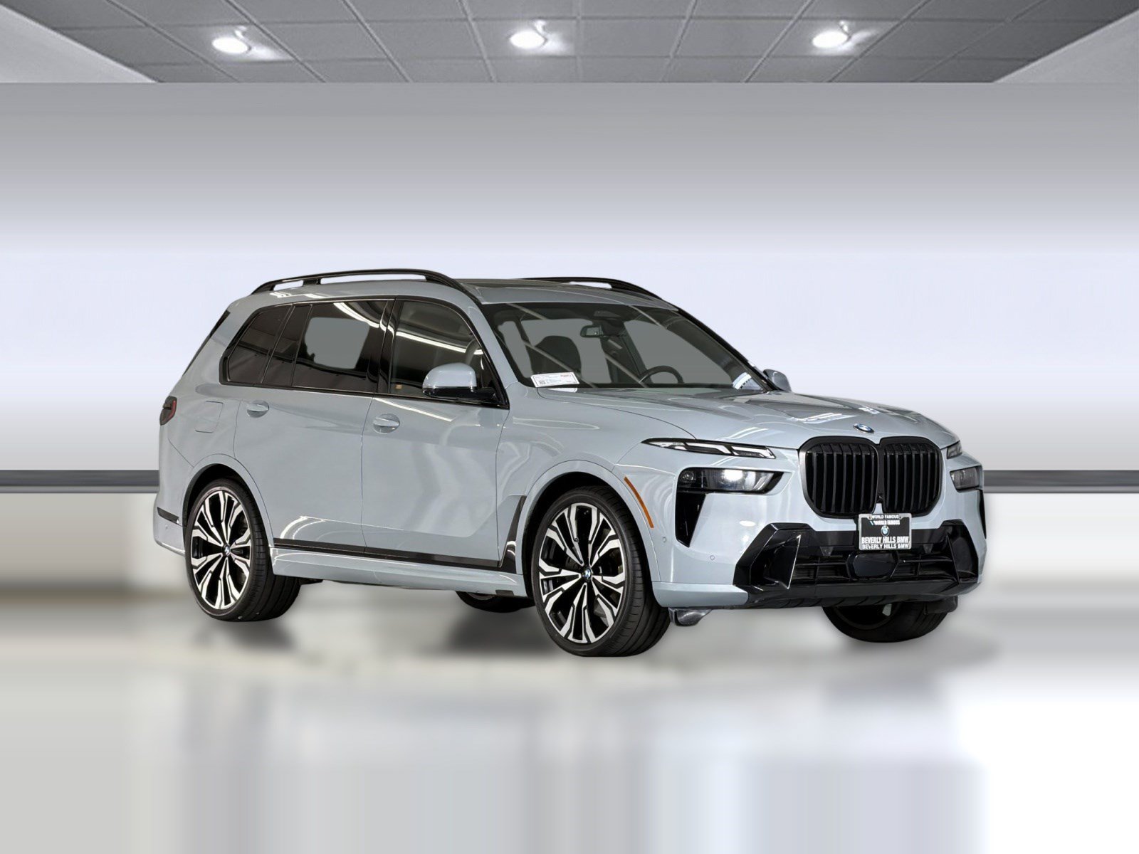 Used 2024 BMW X7 xDrive40i w/ M Sport Package AWD/4WD image 7