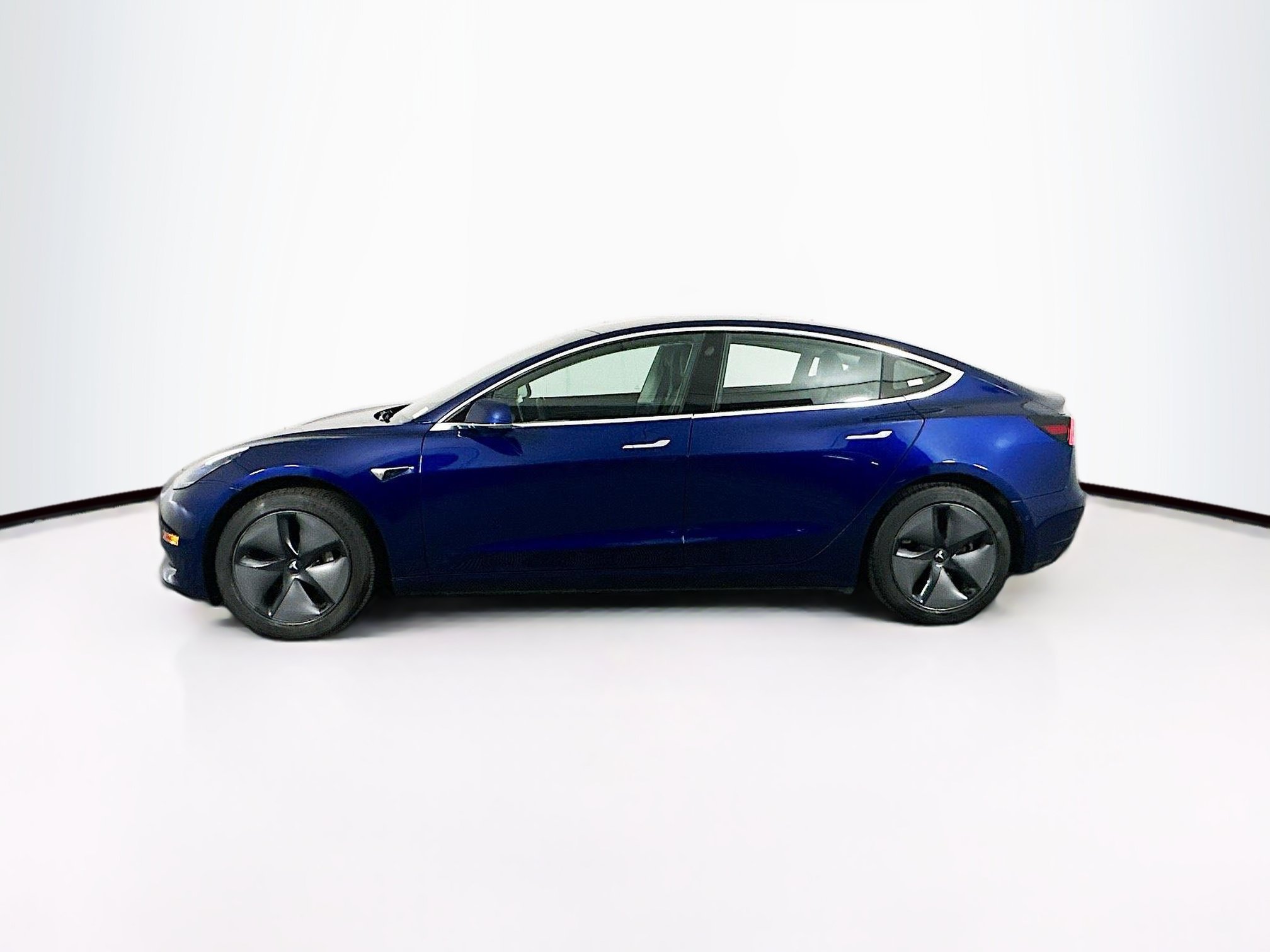 Used 2018 Tesla Model 3 Long Range RWD image 4