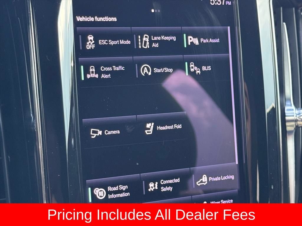 Used 2021 Volvo XC60 T5 Momentum w/ Protection Package Premier FWD image 23