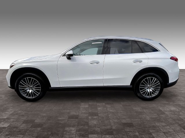Used 2026 Mercedes-Benz GLC 300 4MATIC image 7