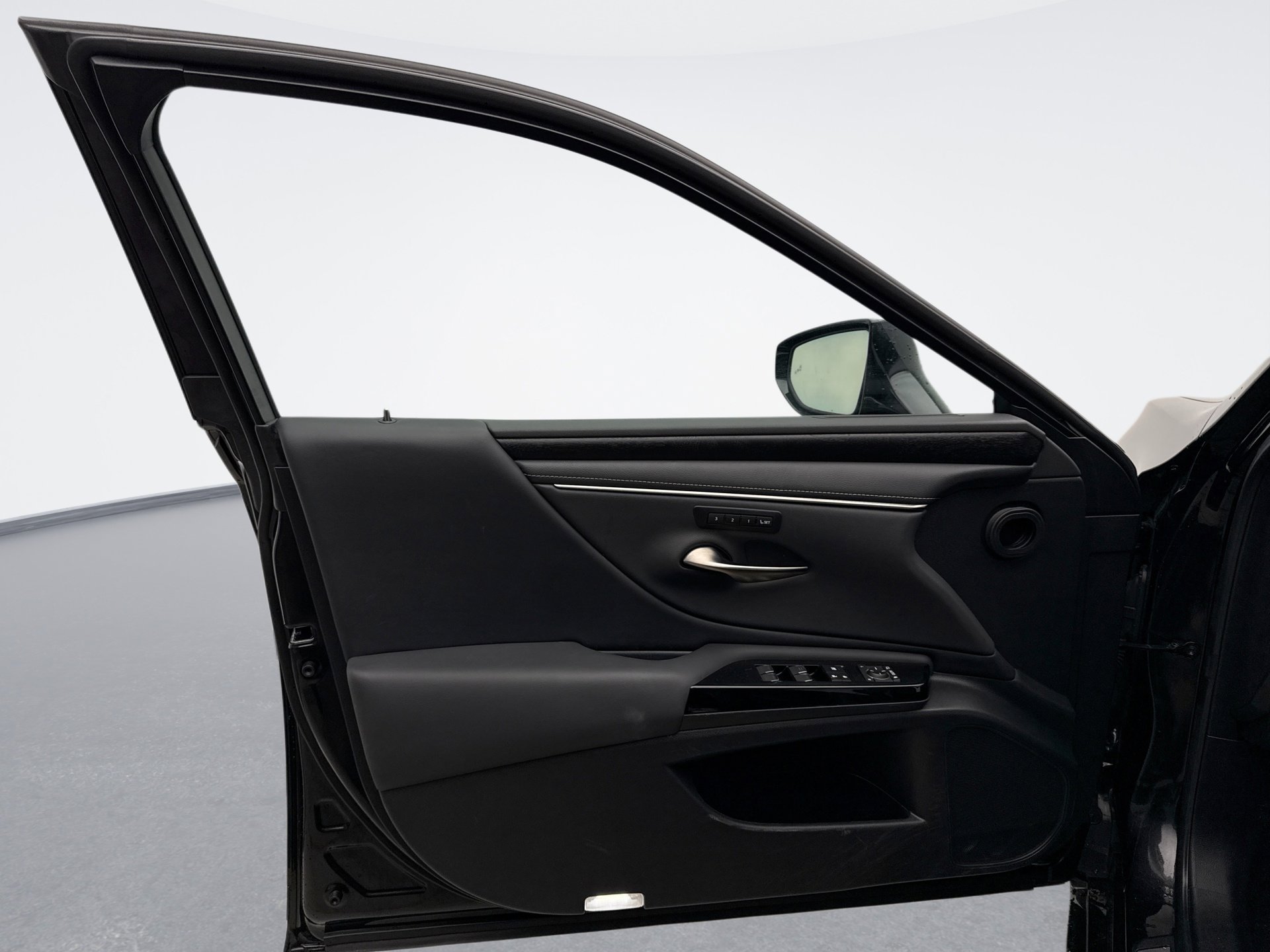 Used 2023 Lexus ES 350 w/ Premium Package image 9