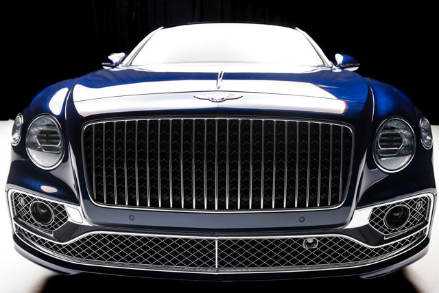 Used 2021 Bentley Flying Spur W12 image 29