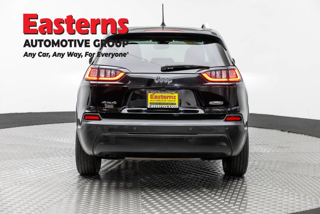 Used 2021 Jeep Cherokee Latitude Plus AWD/4WD image 8