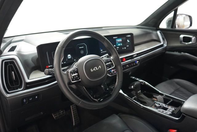 Used 2025 Kia Sorento SX Prestige image 17