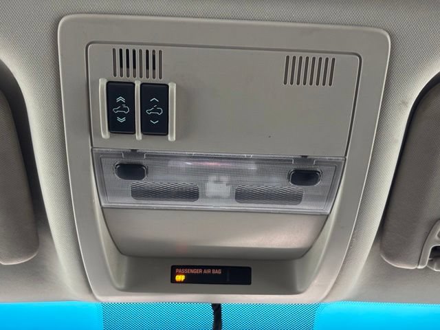 Used 2012 Chevrolet Avalanche LT AWD/4WD image 23