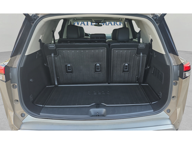 Certified 2025 Nissan Pathfinder Platinum w/ Cargo Package AWD/4WD image 20