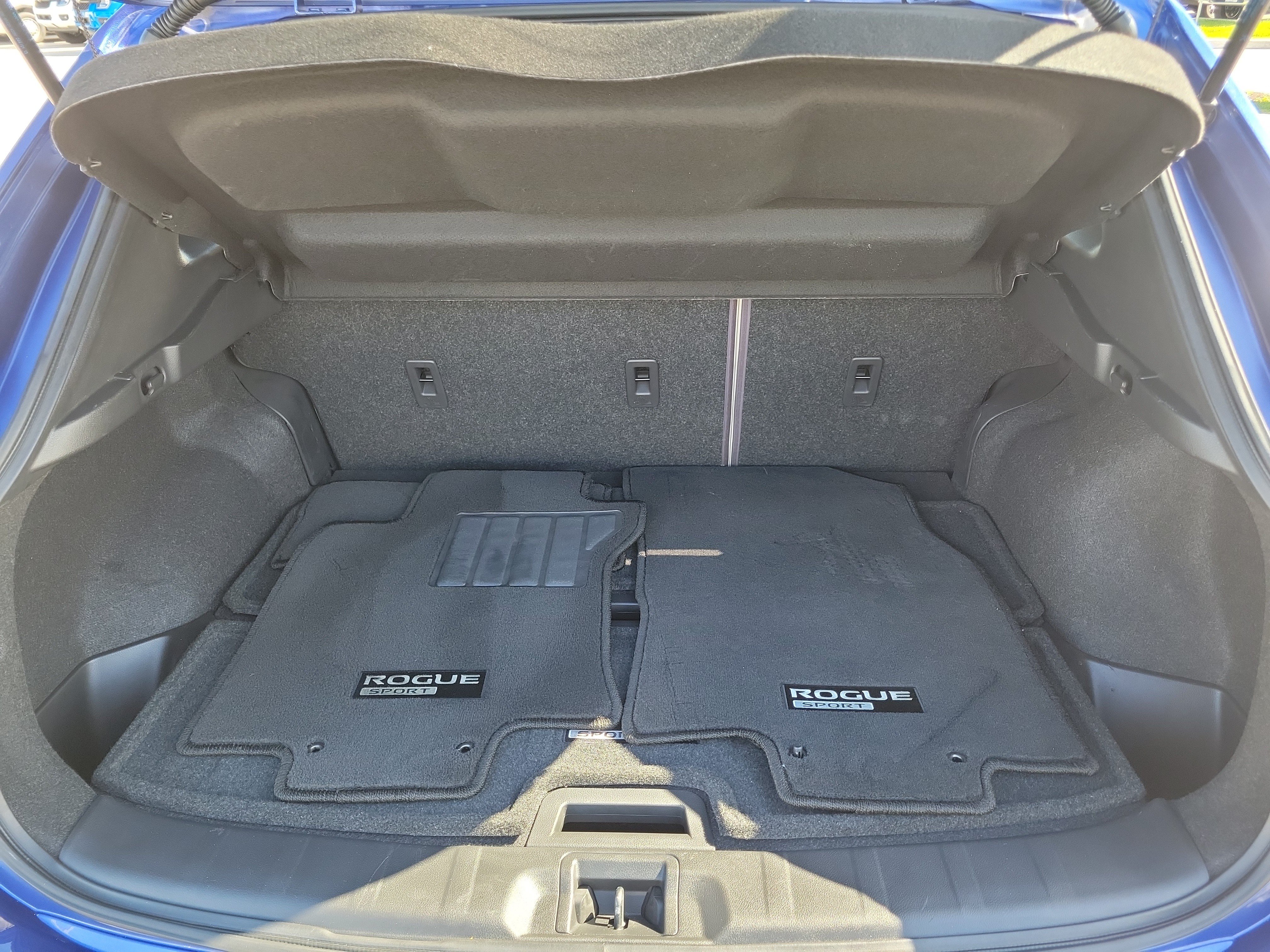 Used 2021 Nissan Rogue Sport SL w/ Premium Package FWD image 12
