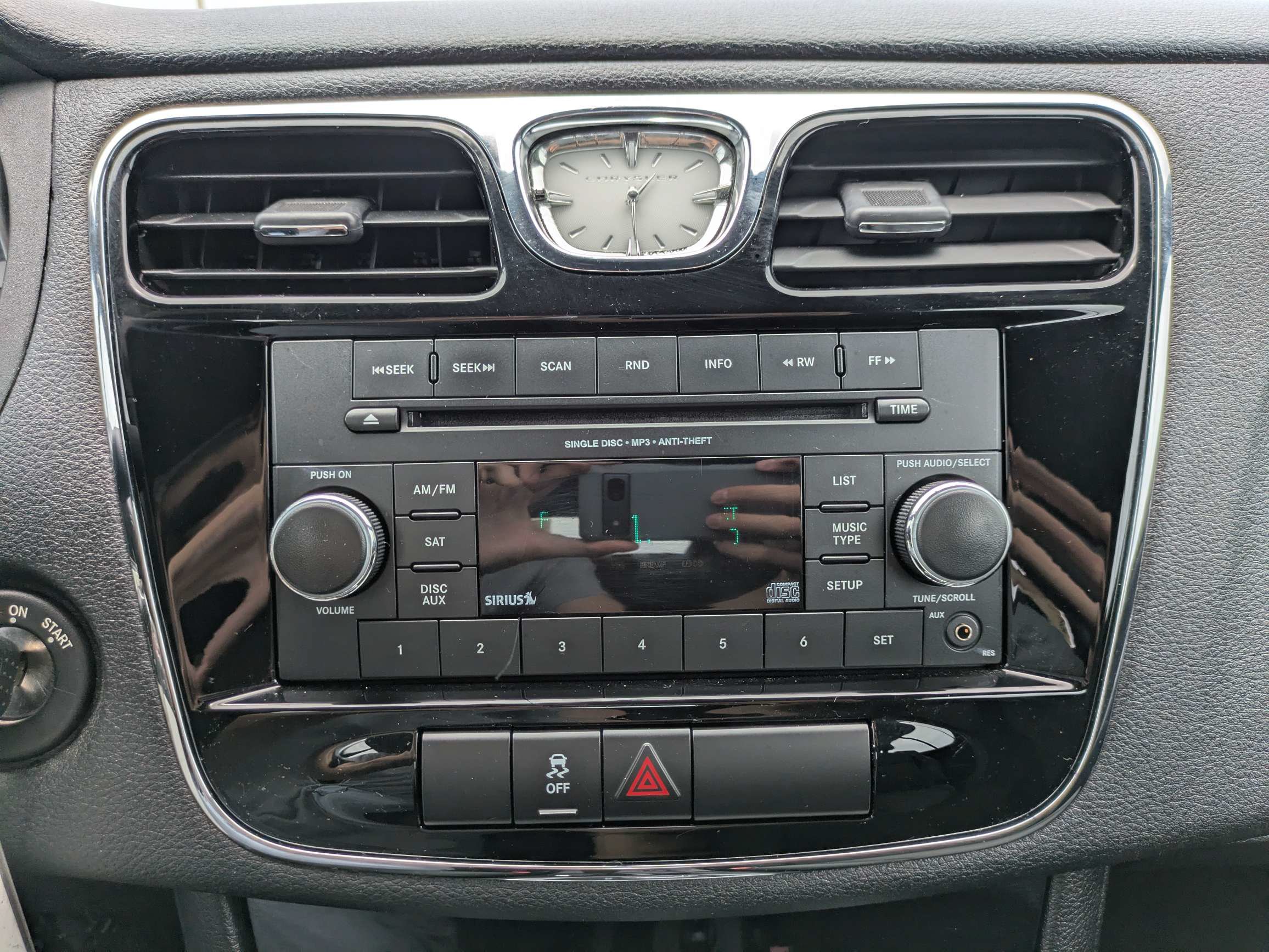 Used 2012 Chrysler 200 Touring FWD image 23