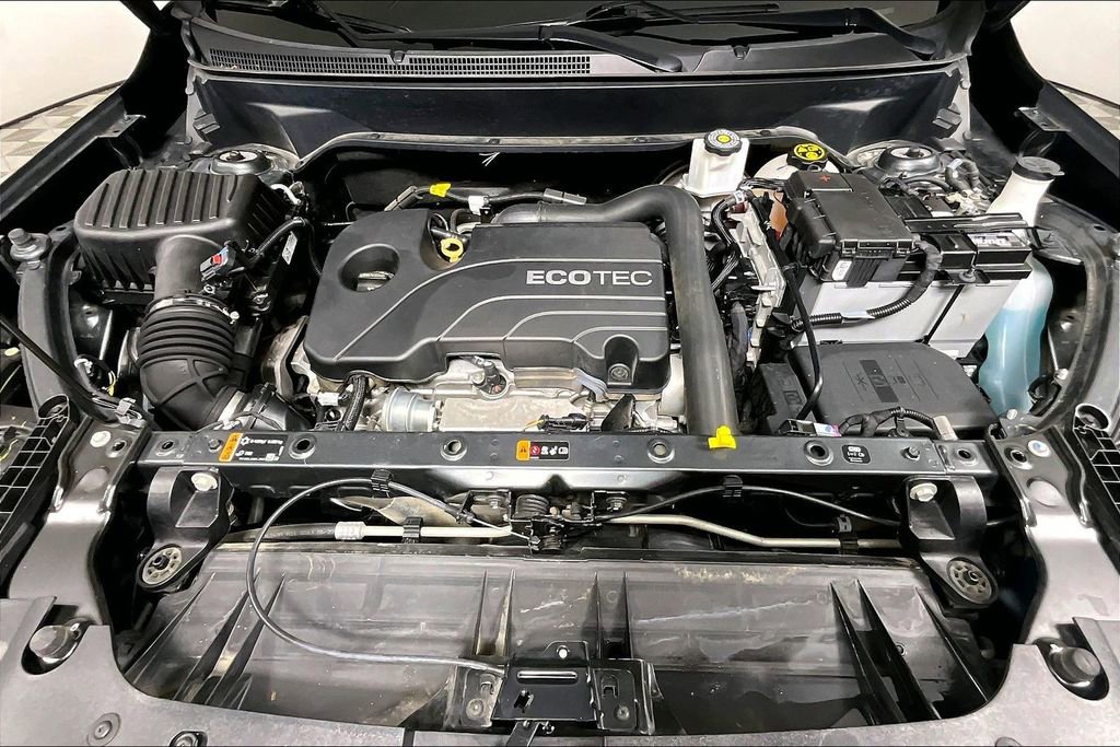 Used 2020 GMC Terrain SLE w/ Driver Convenience Package image 9