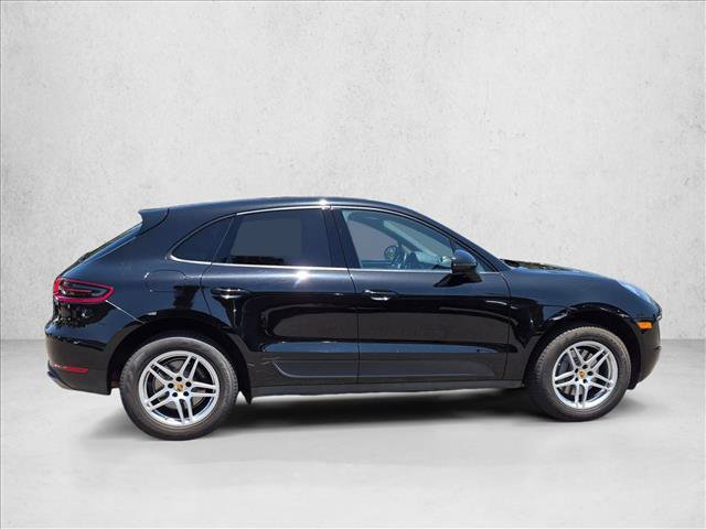 Used 2018 Porsche Macan AWD/4WD image 4