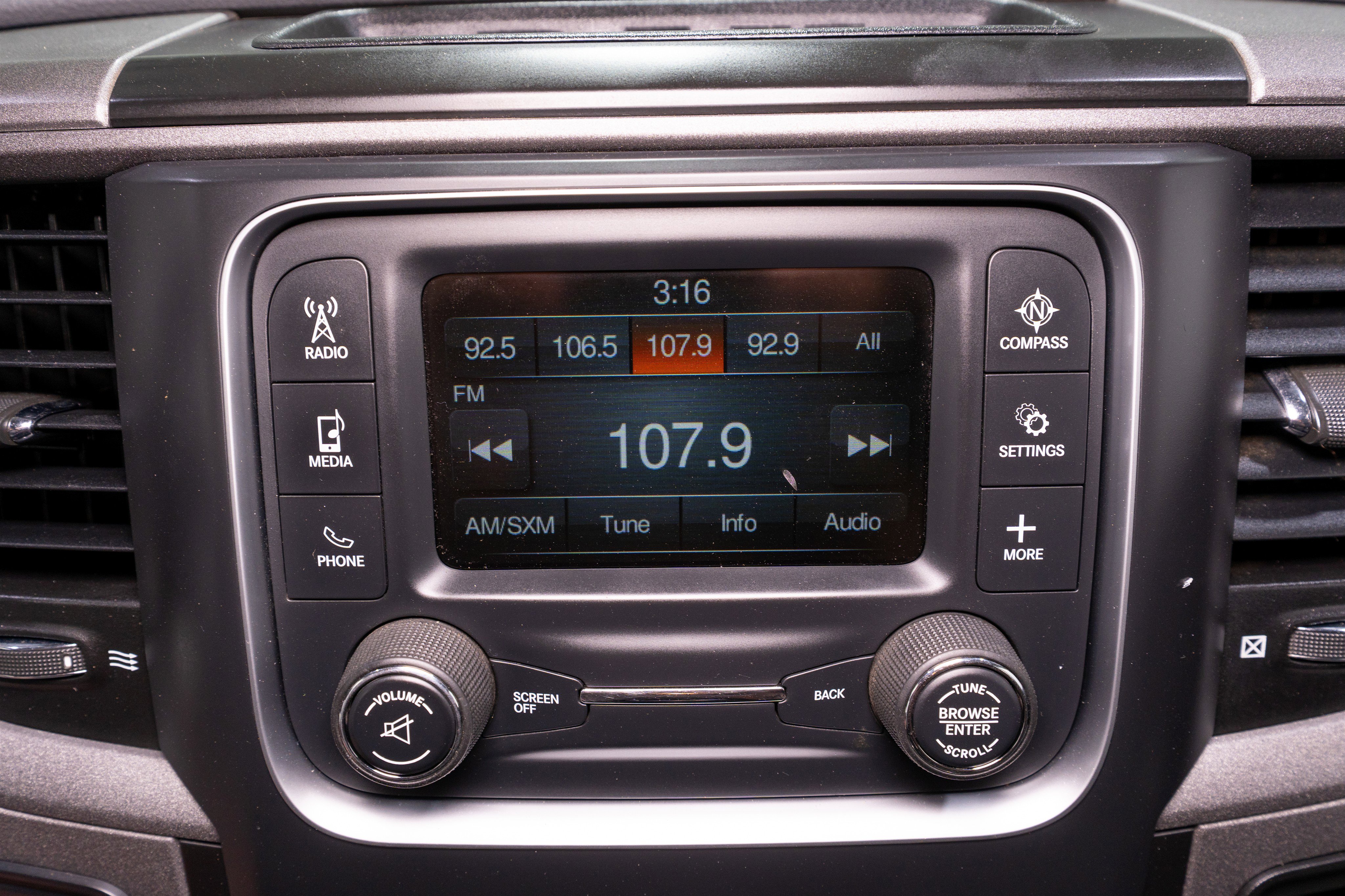 Used 2018 RAM 3500 Tradesman w/ Chrome Appearance Group AWD/4WD image 17