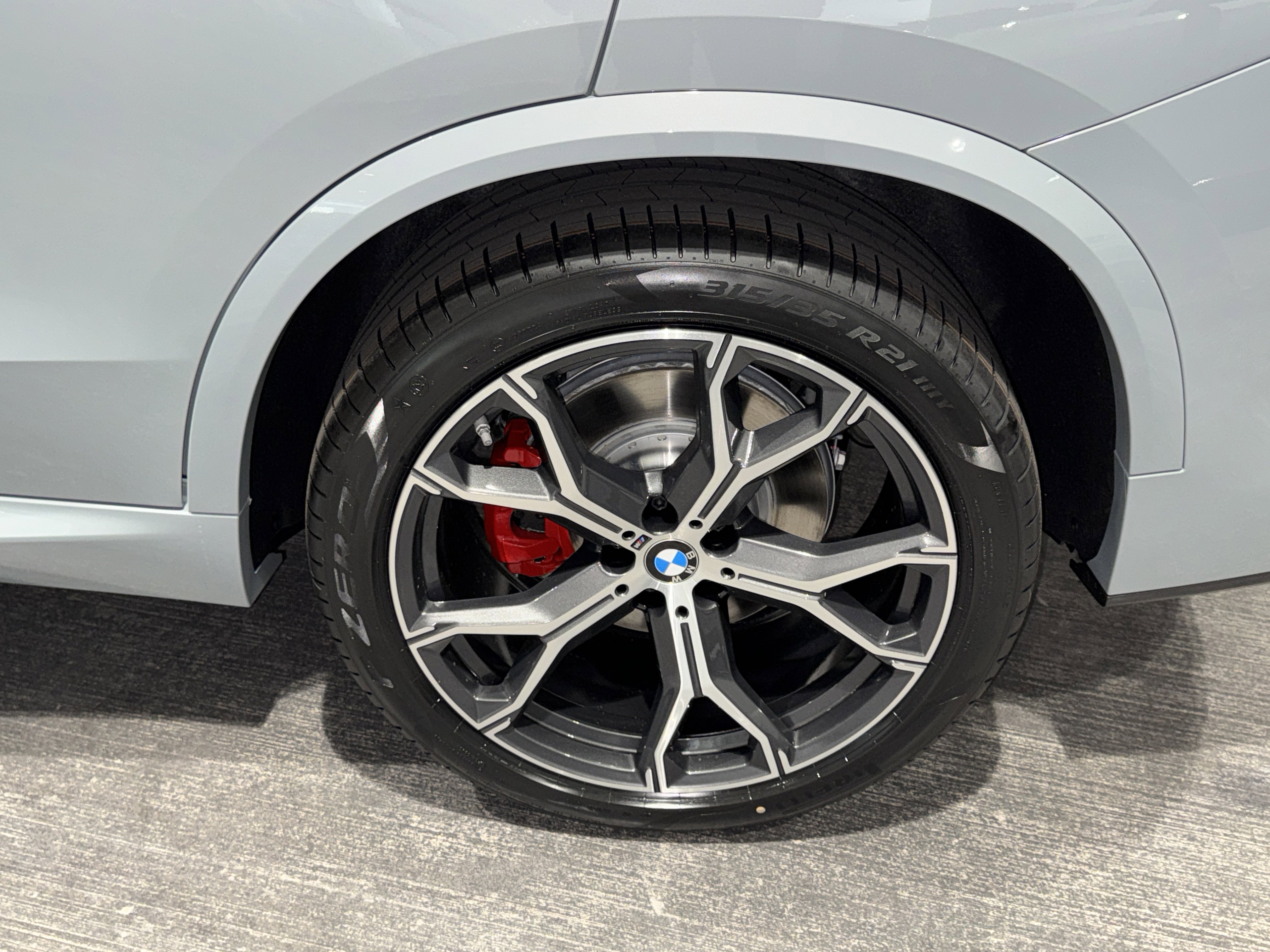 New 2026 BMW X5 sDrive40i w/ M Sport Package image 25