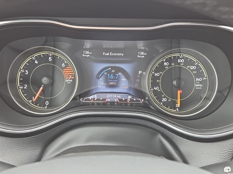 Used 2023 Jeep Cherokee Altitude Lux AWD/4WD image 12