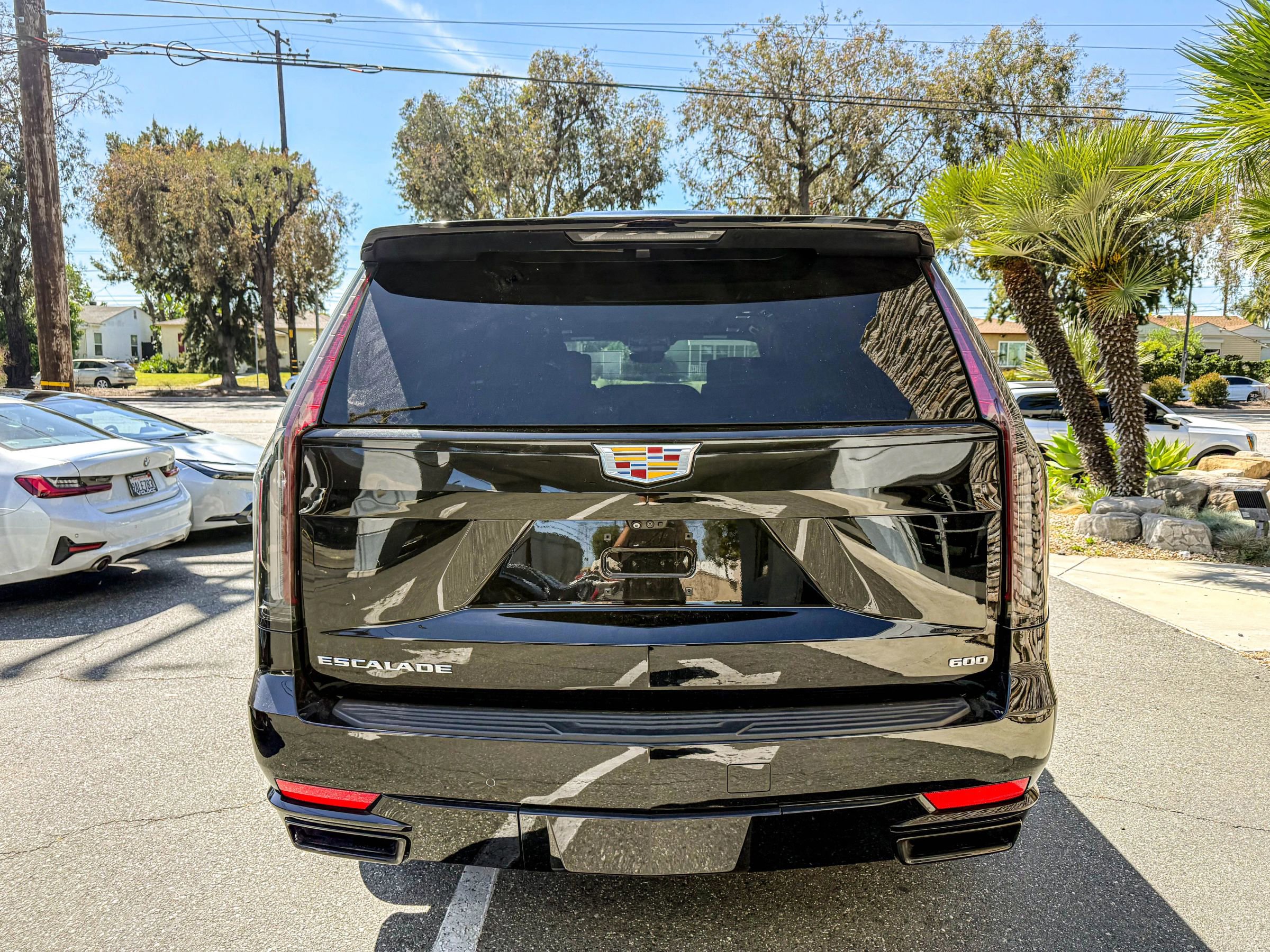 Used 2022 Cadillac Escalade ESV Sport Platinum w/ Heavy-Duty Trailer Package AWD/4WD image 11