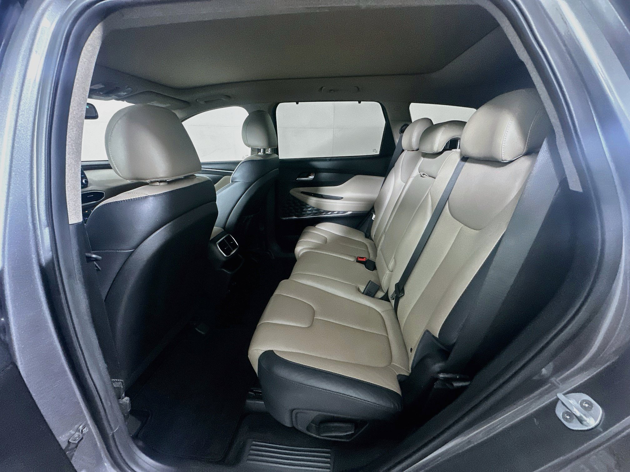 Used 2019 Hyundai Santa Fe Limited w/ Cargo Package FWD image 27