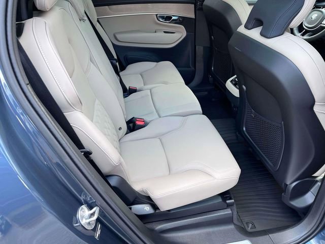 Used 2026 Volvo XC90 B6 Plus w/ Protection Package Premier AWD/4WD image 16
