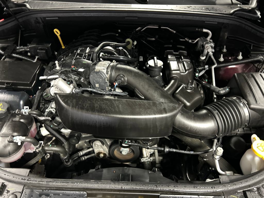 Used 2025 Dodge Durango GT image 28